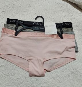 *NWT* CALVIN KLEIN PANTIES